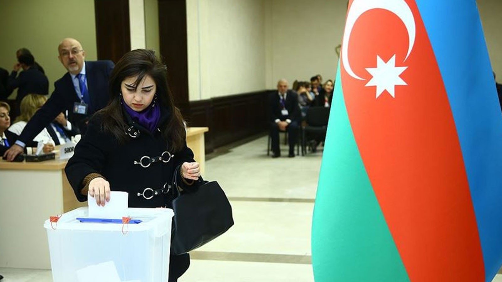 Azerbaycan’da Erken Parlamento Seçimleri